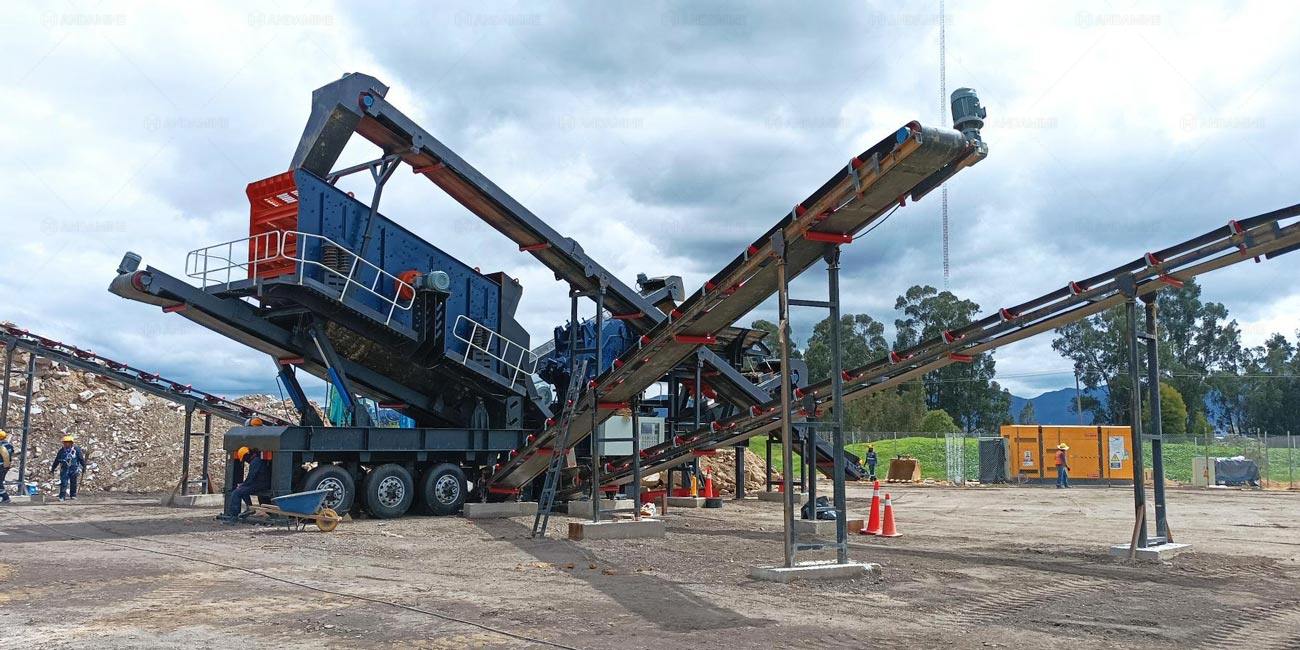 mobile impact crushing plant working